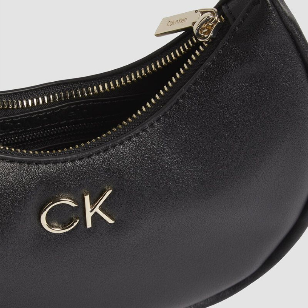 Τσάντα Ώμου Calvin Klein Re-Lock  K60K609622-BDS Μαύρο