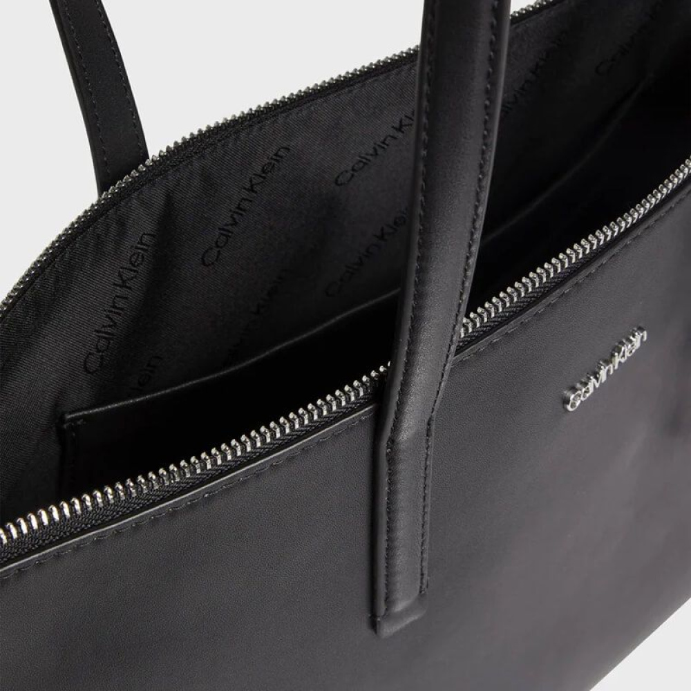 Τσάντα Ώμου Calvin Klein K60K609874-BAX Μαύρο